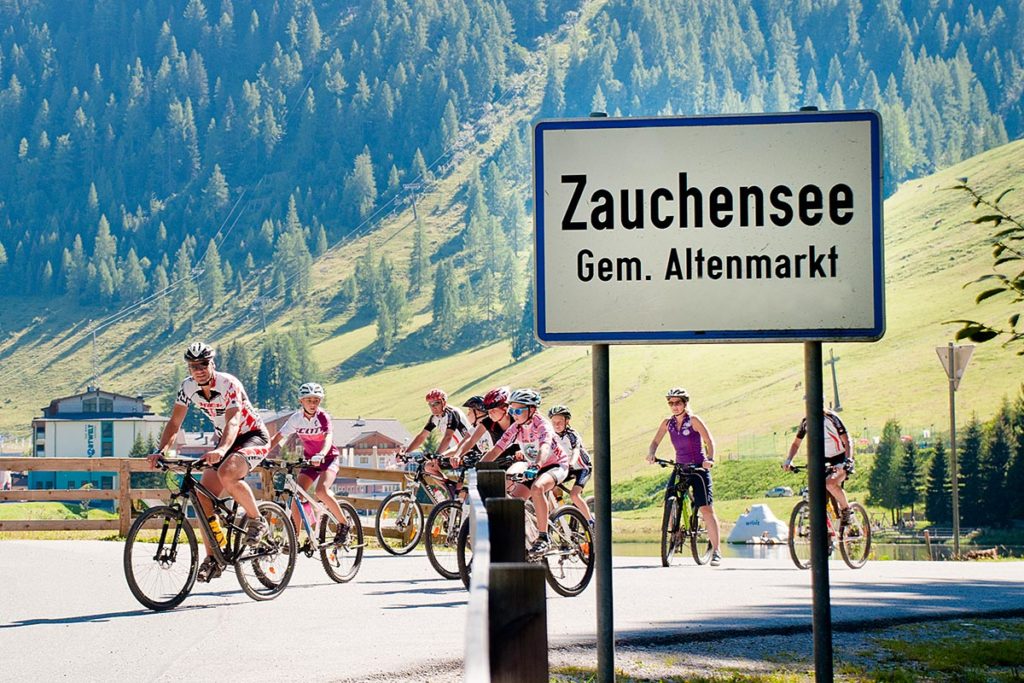Magic Mountains Zauchensee · Familienurlaub im Hotel Sportwelt